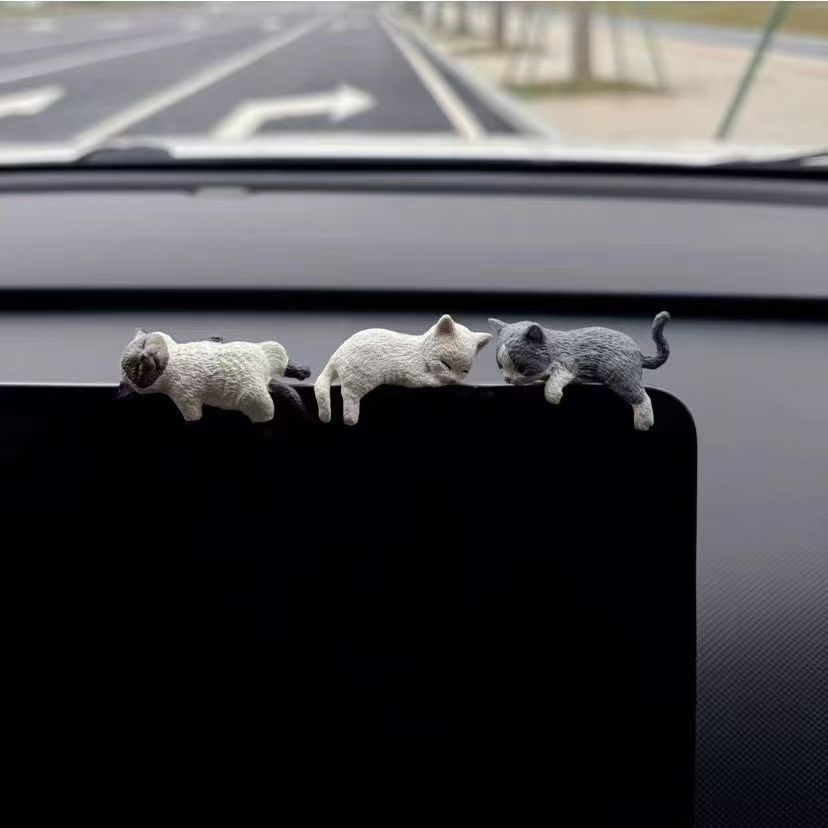 Adorably Cat Car Screen Ornament