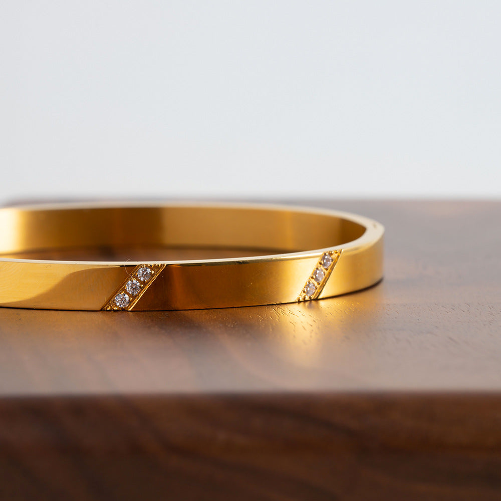 Inlaid White Zircon Bracelet